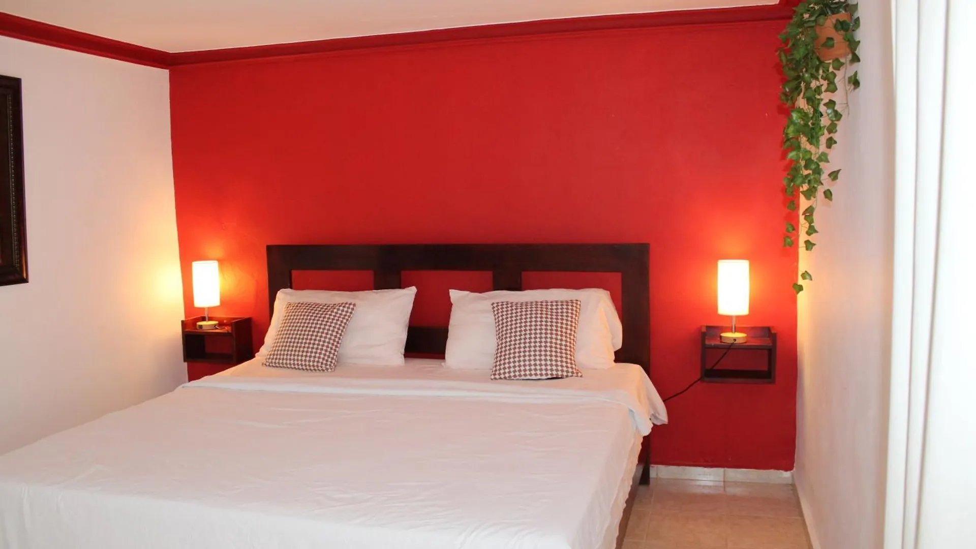 Lutix Hotels El Limon