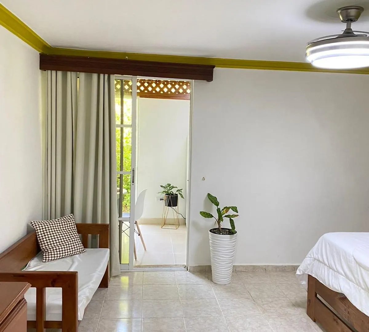Lutix Hotels El Limon