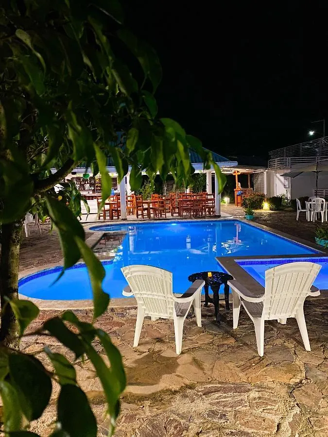 Lutix Hotels El Limon