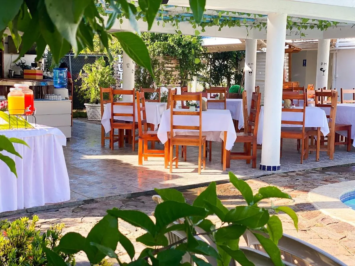 Lutix Hotels El Limon