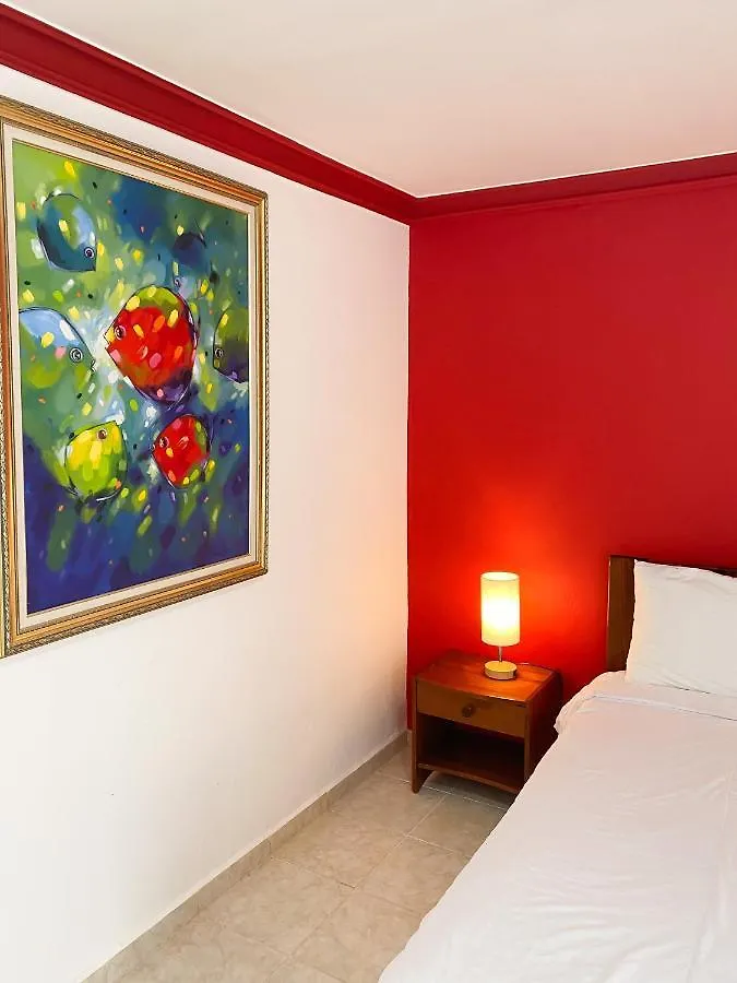 Lutix Hotels El Limon