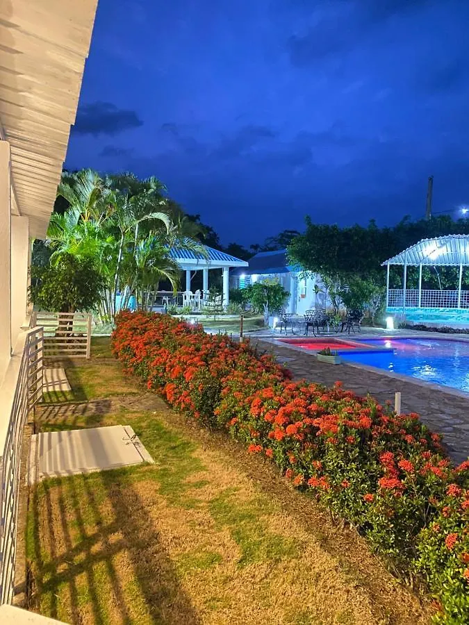 Lutix Hotels El Limon
