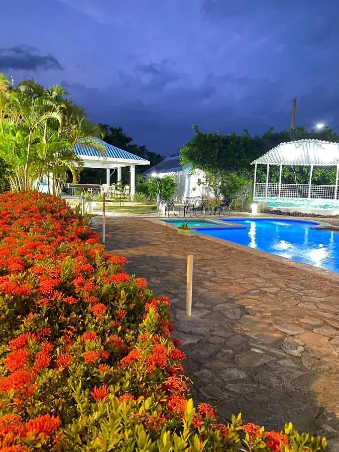 Lutix Hotels El Limon