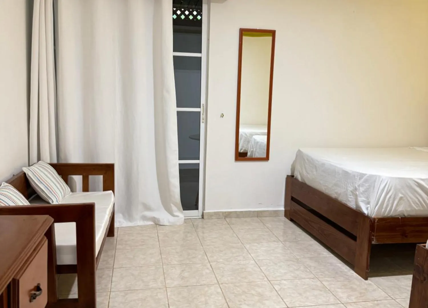 Lutix Hotels El Limon 4*,